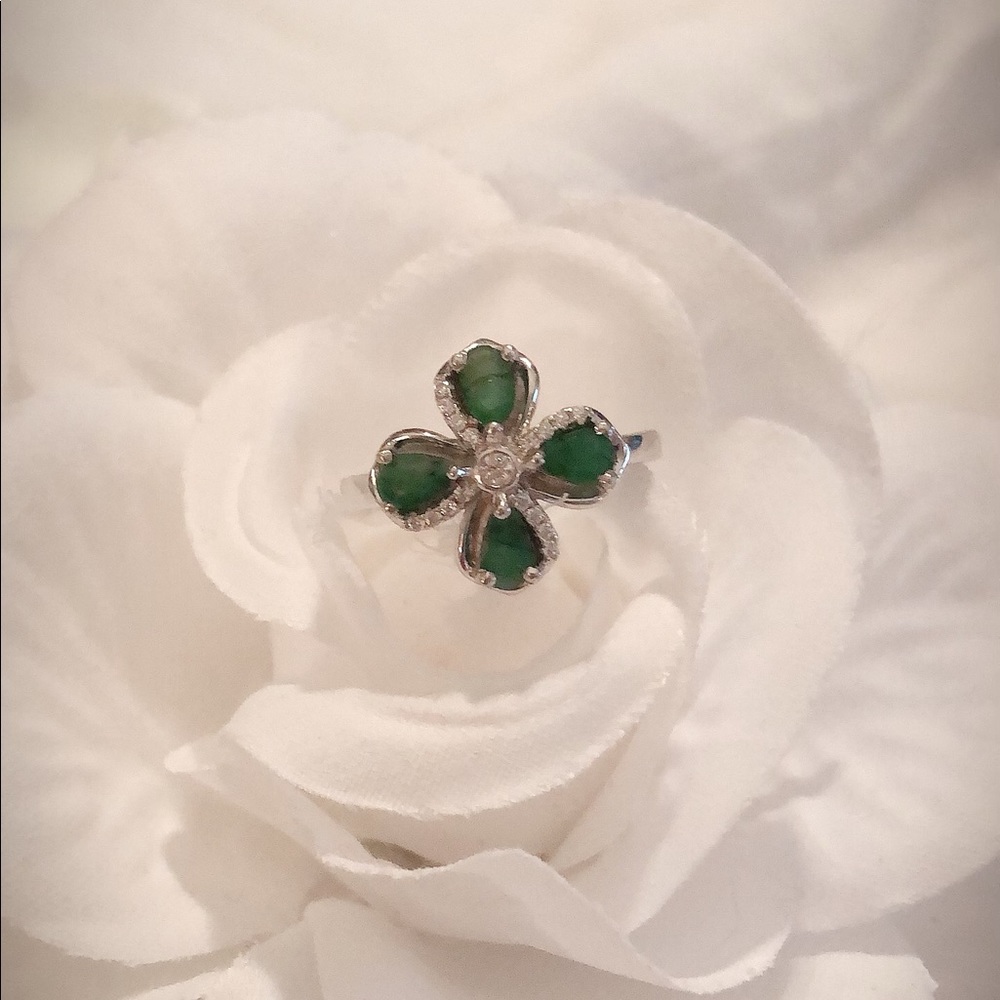 Natural Emerald Four Leaf Clover Ring - Picture 1 of 5